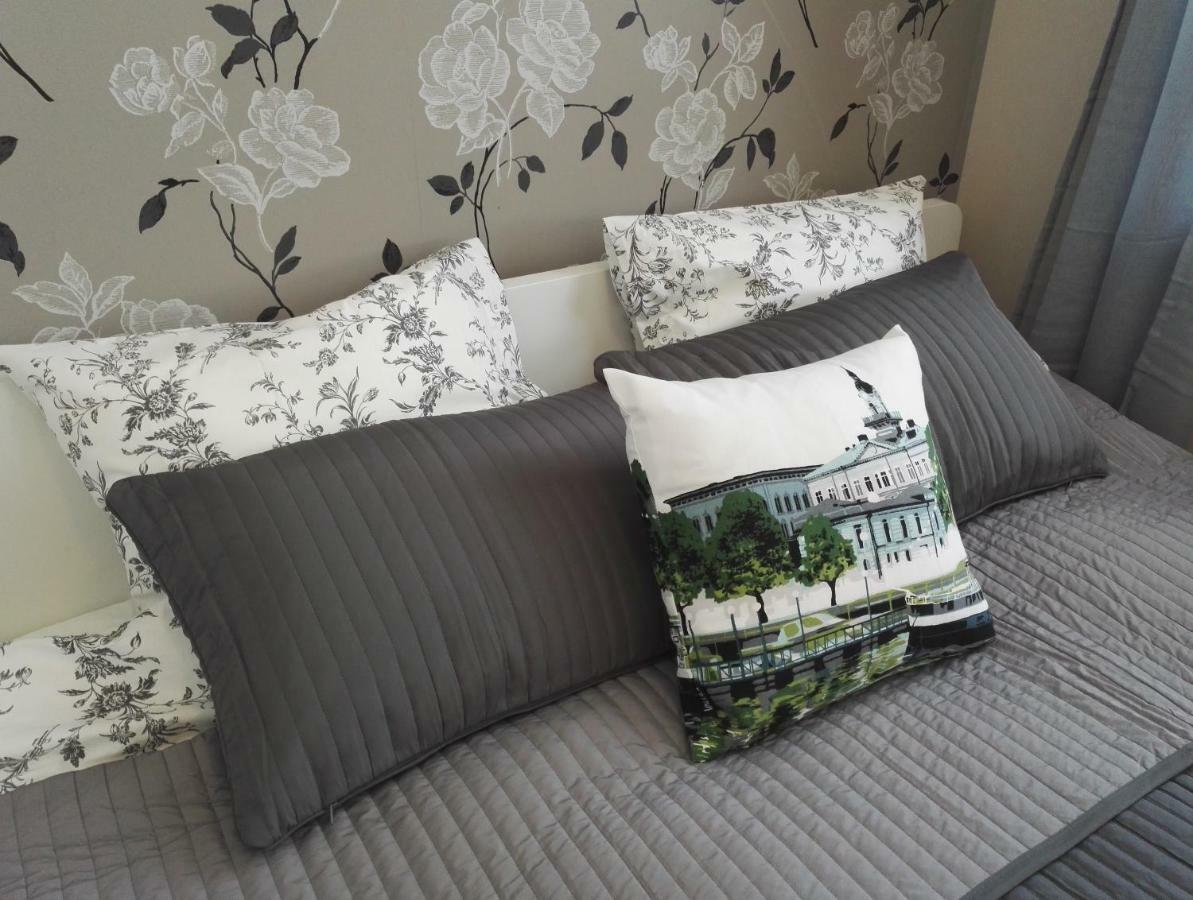 Anna Apartment Пори Екстериор снимка