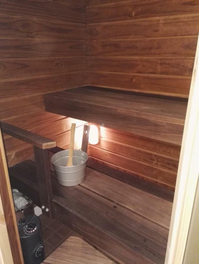 Anna Apartment Пори Екстериор снимка